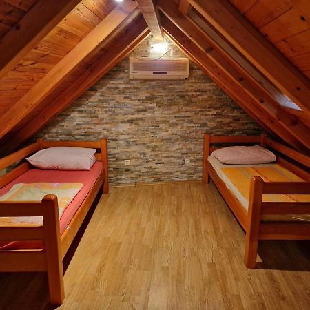 Appartamento House Riva Pirovac Esterno foto
